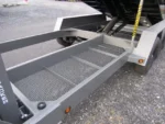 BWise 7 x 18 Gooseneck Tri-Axle Dump Trailer Hydraulic Jacks - Image 4