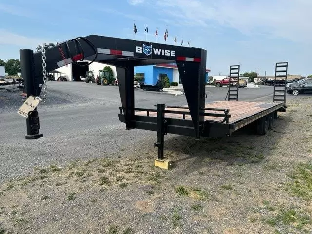 Gooseneck trailers TrailerWorld